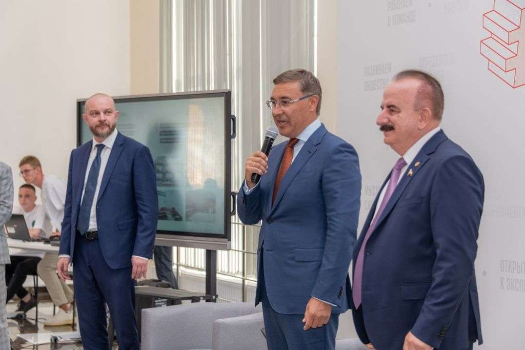 Валерий Фальков поздравил студентов ИПМ Ростсельмаш