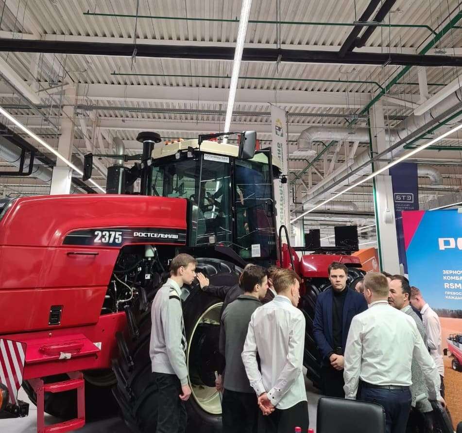Ростсельмаш на межрегиональной выставке-форуме сельскохозяйственной техники и современных технологий Ростсельмаш на межрегиональной выставке-форуме сельскохозяйственной техники и современных технологий