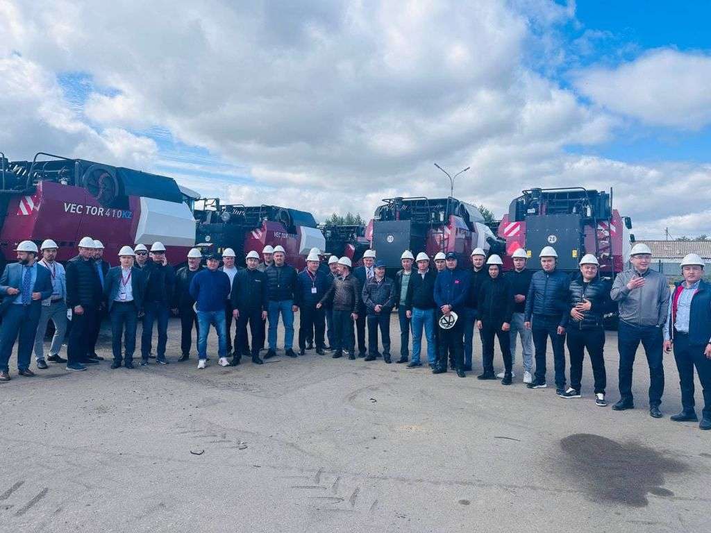 Сельхозтоваропроизводители Казахстана на сборочных предприятиях Ростсельмаш Сельхозтоваропроизводители Казахстана на сборочных предприятиях Ростсельмаш